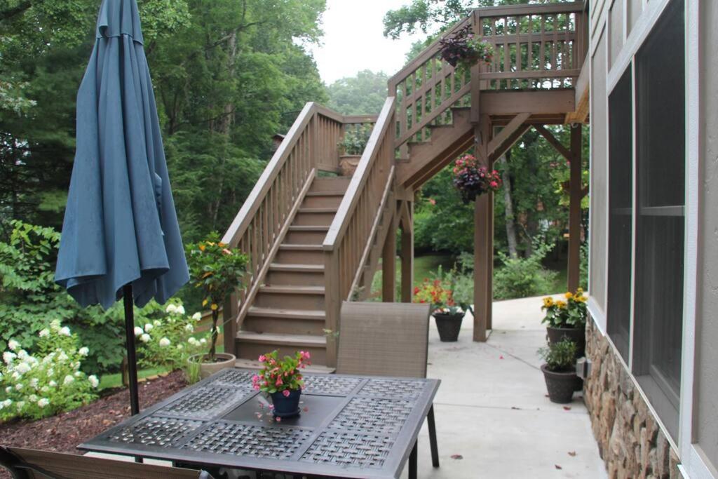 Bluebirds Nest 10 Min To Avl Biltmore Hot Tub Cont Bkfst Sparkling Water Asheville Zewnętrze zdjęcie